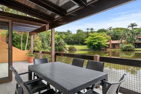 Patio, View (from property/room), Seating area, Lake view