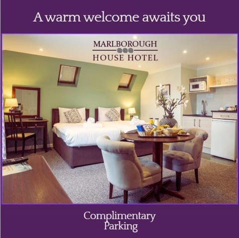 Bed, Kitchen or kitchenette, Photo of the whole room, Bedroom, Text overlay