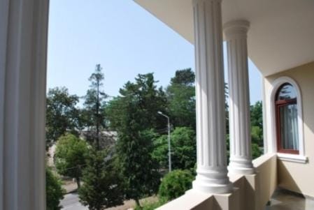 View (from property/room), Balcony/Terrace, Garden view