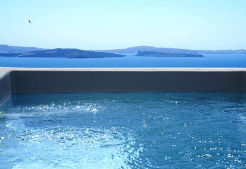 Pool view, Sea view