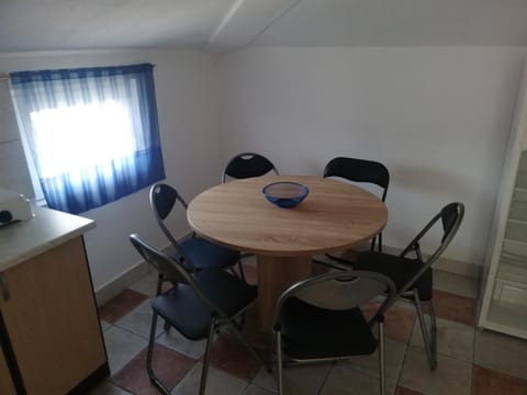 Apartmani Kovačić Eigentumswohnung in Murter