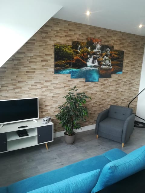 TV and multimedia, Living room, Seating area