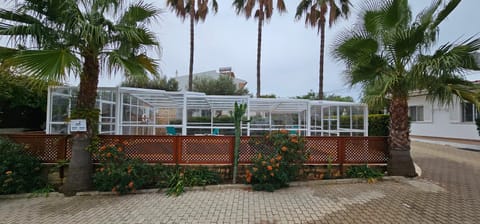 Apartamentos Flor da Laranja, Albufeira Condo in Olhos de Água