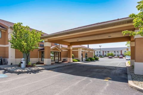 Quality Inn Monee I-57 Hotel in Indiana