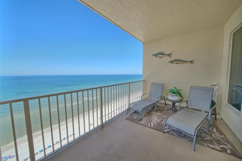 Stunning 16th Floor Condo with Fitness Center, Hot Tubs, Pools, and Beach Access - Unit 1606 Condo in Upper Grand Lagoon