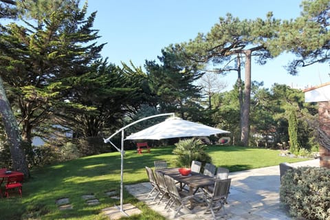 A l'Ombre des Pins Alojamiento y desayuno in La Baule-Escoublac