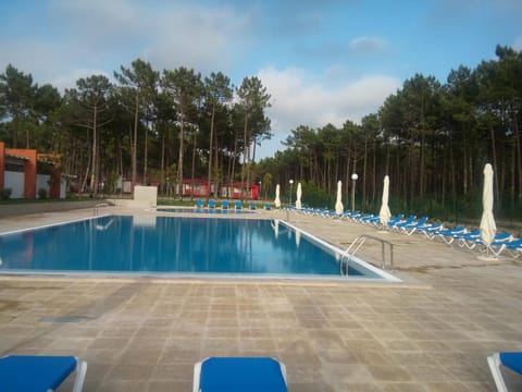 Day, Swimming pool