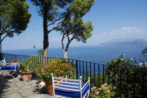 Living room, Seating area, Sea view