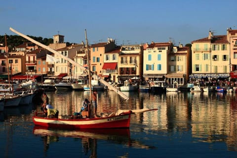 Le Piano par Dodo-a-Cassis Apartment in Cassis