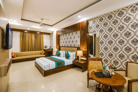 Hotel Almati Inn at Delhi Airport Hotel in New Delhi