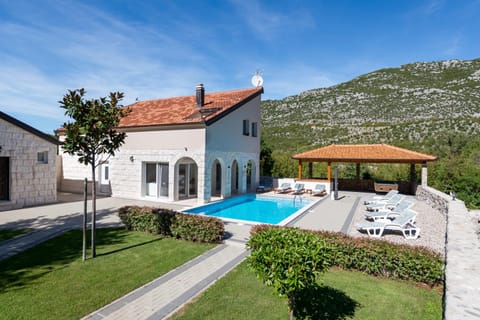 Property building, Pool view, Swimming pool