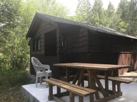 Addison's Bungalows Natur-Lodge in Columbia-Shuswap A