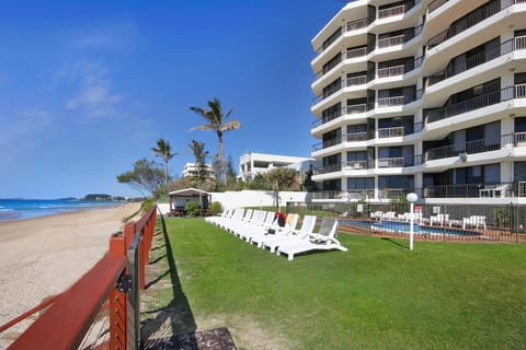Spindrift on the Beach - Absolute Beachfront Apartment hotel in Mermaid Beach