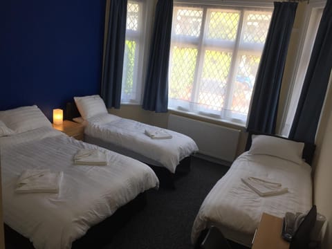 Southend Central Hotel - Close to Beach, City Centre, Train Station & Southend Airport Hotel in Southend-on-Sea