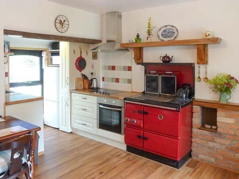 Hawthorn Farm Cottage House in County Sligo