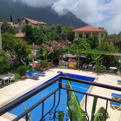 Balcony/Terrace, Pool view, Swimming pool