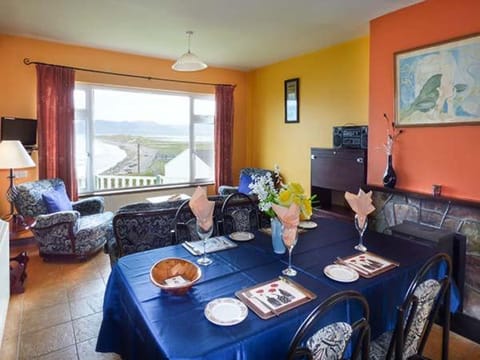 Rossbeigh Beach Cottage No 6 House in County Kerry