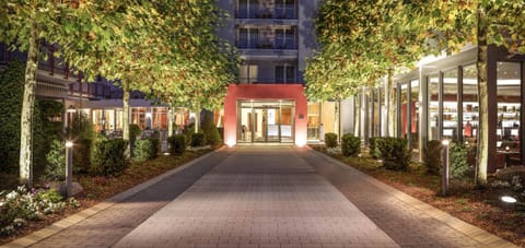 Property building, Patio, Facade/entrance