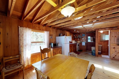 Moosehead Memories + Sandbar Cabin House in Moosehead Lake
