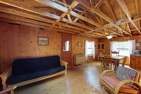 Moosehead Memories + Sandbar Cabin Haus in Moosehead Lake