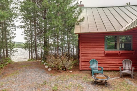 Breakwater Lodge House in Moosehead Lake