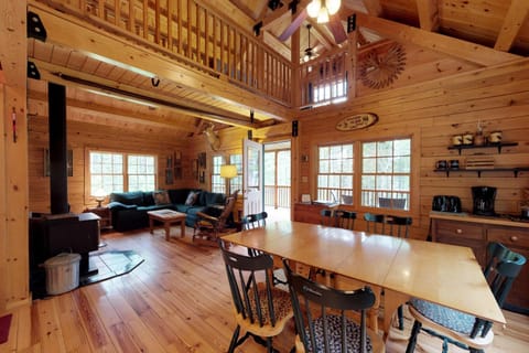 Bobcat Cabin Maison in Moosehead Lake
