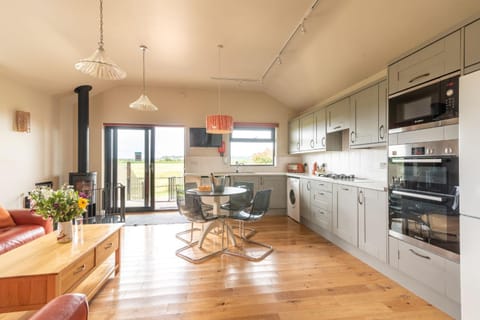 Property building, View (from property/room), Living room, kitchen