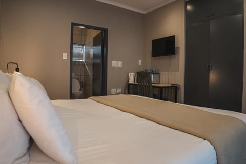 The Wild Peach - Menlyn Bed and Breakfast in Pretoria