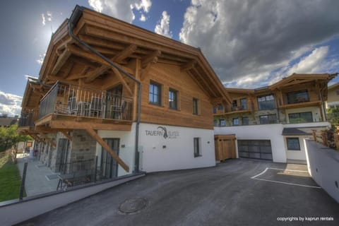 Property building, Balcony/Terrace
