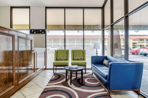 Lobby or reception, On site