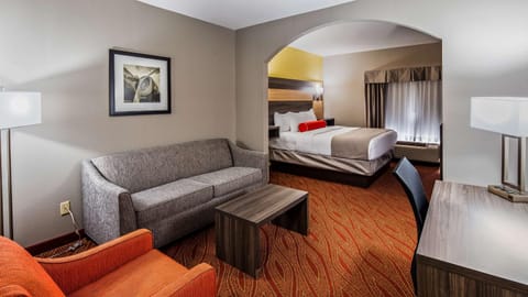 Best Western Plus Midwest City Inn & Suites Hotel in Midwest City