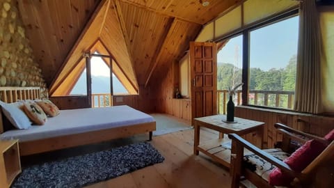 Ishan Log Huts -A boutique home stay since 1999 Holiday rental in Himachal Pradesh