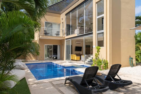 Tulum Private Modern Villa-Pool Beds-AC-Internet-Parking-Grill House in State of Quintana Roo