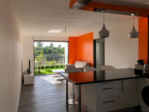 Living room, Dining area, Garden view