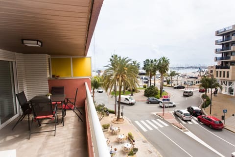 Enviable Location at Port Denia - Walk to Marineta Casiana Beach Eigentumswohnung in Dénia