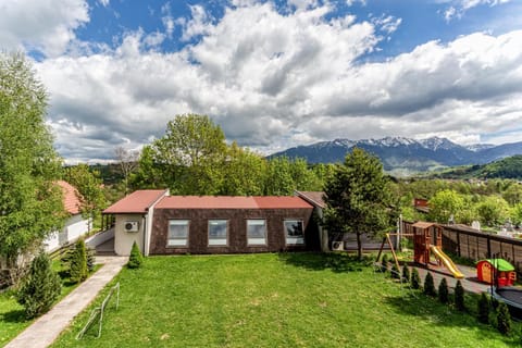 Garden, Garden view, Mountain view