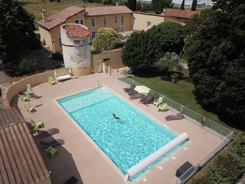 Property building, Activities, Bird's eye view, Garden, Swimming pool, Sports, Open Air Bath