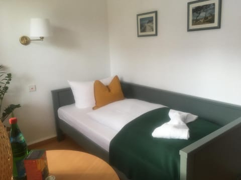 Hotel-Pension Seeadler Bed and Breakfast in Prerow