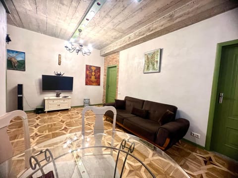 T2&T3 Apartments LEVANTO apartment in Tbilisi