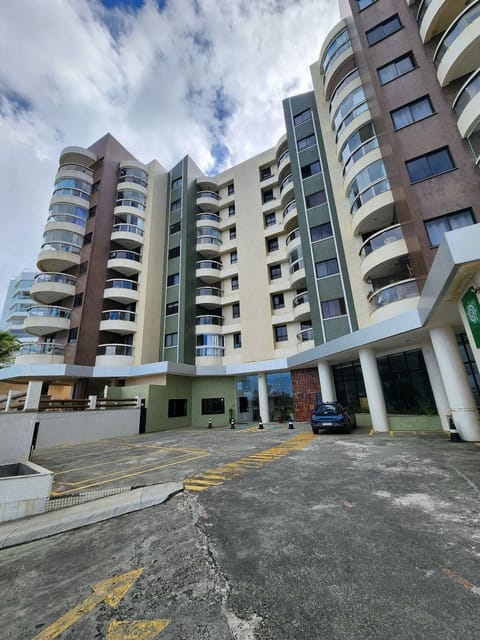 Prédio à beira-mar, na melhor localização do Rio Vermelho. Condominio in Salvador