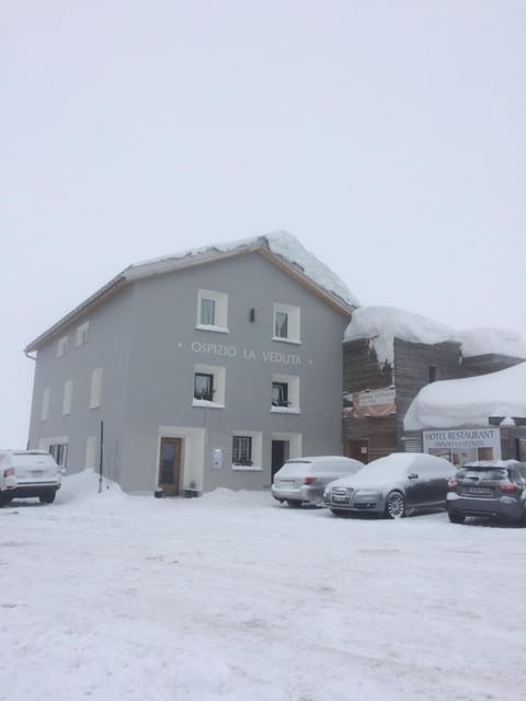 Property building, Day, Winter, Parking