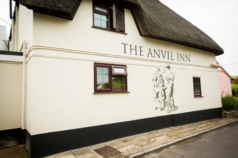 The Anvil Inn Posada in East Dorset District