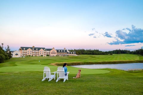 Rodd Crowbush Golf & Beach Resort Resort in Prince Edward County