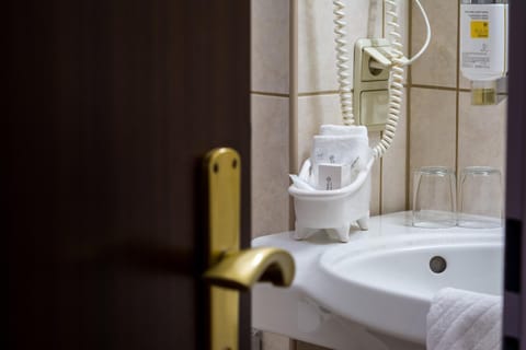 Bathroom, Decorative detail