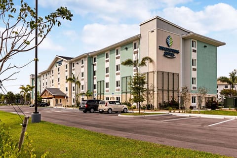 WoodSpring Suites Naples Hotel in Collier County