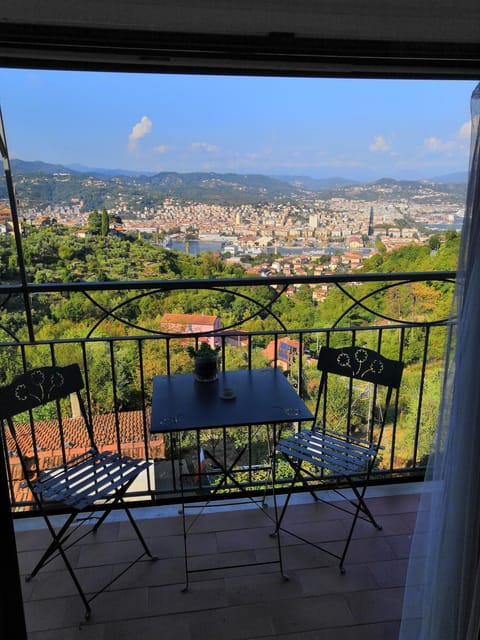 Day, View (from property/room), Balcony/Terrace, Bedroom, City view, Garden view, Landmark view, Sea view, Quiet street view