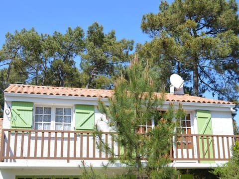 Maison Boisée à La Tranche-sur-Mer, Proche Plage Sainte Anne et Commodités - FR-1-22-260 House in La Tranche-sur-Mer