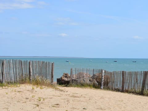 Maison Boisée à La Tranche-sur-Mer, Proche Plage Sainte Anne et Commodités - FR-1-22-260 House in La Tranche-sur-Mer