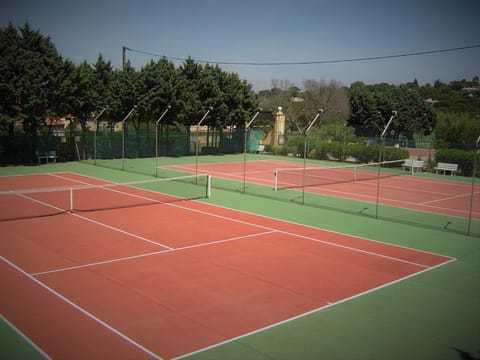 Tennis court