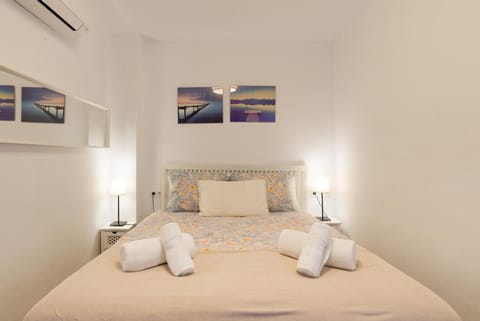 Virginia Beach & private terrace by ELE Apartments Condominio in Malaga